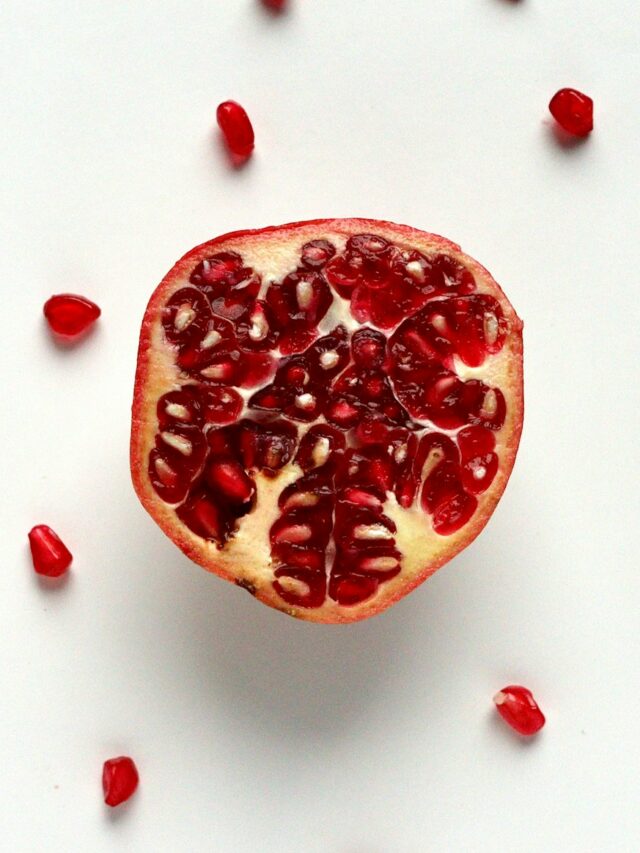 How to Eat a Pomegranate—Including the Best Way to Open This Magical Fruit